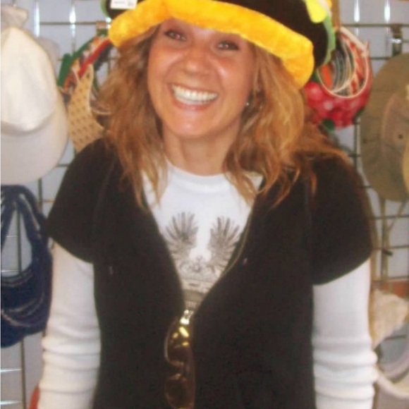 Meet your Posher, Amie - Picture 15 of 16